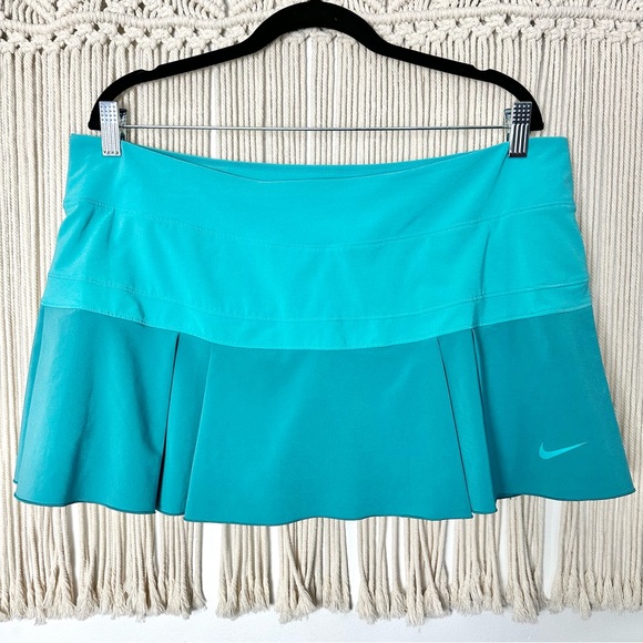 Nike Turquoise Pleated Skort Size XL - Picture 1 of 9